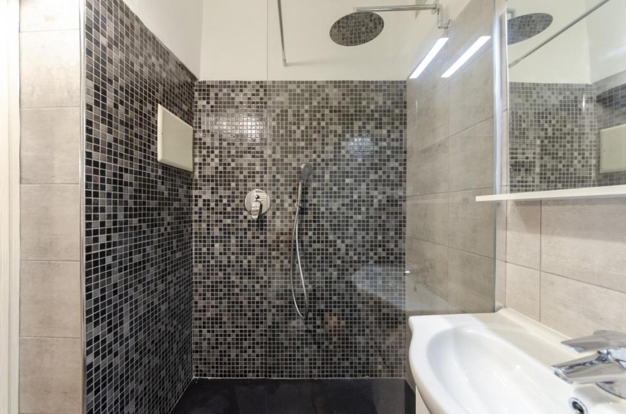 Apartament Joivy Warm Family Flat For 9, Near Porto Antico Genua Zewnętrze zdjęcie